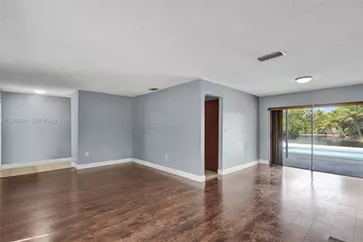 8699 NW 26th Pl, Sunrise, FL 33322 - Photo 10