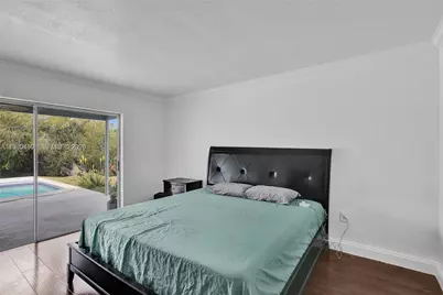 8699 NW 26th Pl, Sunrise, FL 33322 - Photo 12