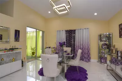 8733 NW 76th Dr, Tamarac, FL 33321 - Photo 16