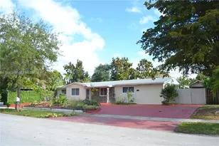 19901 SW 92nd Ave, Cutler Bay, FL 33157 - Photo 2