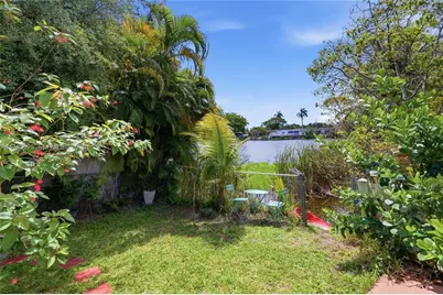 737 SW 2nd Ct, Hallandale Beach, FL 33009 - Photo 38
