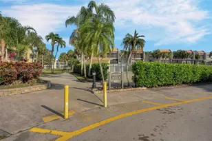 230 Lakeview Dr, Weston, FL 33326 - Photo 48