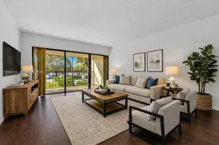 230 Lakeview Dr, Weston, FL 33326 - Photo 4