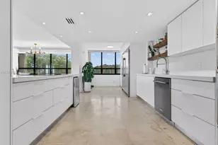 11113 Biscayne Blvd, Miami, FL 33181 - Photo 1