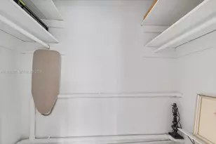 301 86th St, Miami Beach, FL 33141 - Photo 10