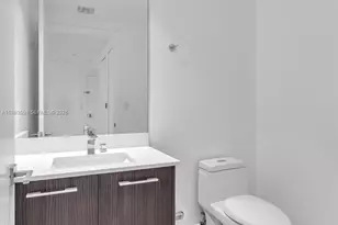 55 SW 9th St, Miami, FL 33130 - Photo 26