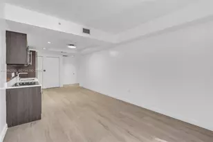 55 SW 9th St, Miami, FL 33130 - Photo 14