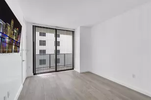 55 SW 9th St, Miami, FL 33130 - Photo 18