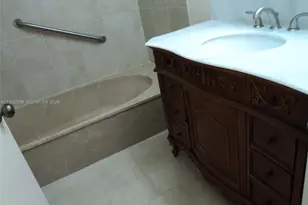 1301 NE 7th St, Hallandale Beach, FL 33009 - Photo 14