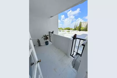 2750 NE 183rd St #606, Aventura, FL 33160 - Photo 12