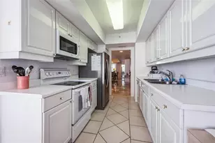 21205 Yacht Club Dr, Aventura, FL 33180 - Photo 14