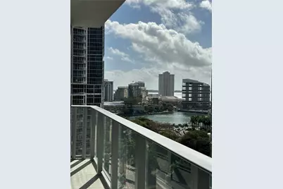 77 SE 5th St #1514, Miami, FL 33131 - Photo 2
