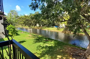 9945 Nob Hill Pl, Sunrise, FL 33351 - Photo 6