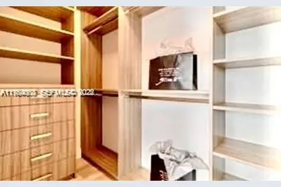 17111 Biscayne Blvd #2305, North Miami Beach, FL 33160 - Photo 20