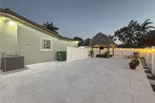 11040 NW 22nd St, Pembroke Pines, FL 33026 - Photo 48