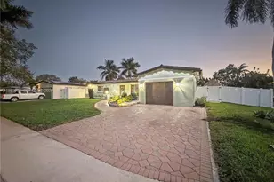 11040 NW 22nd St, Pembroke Pines, FL 33026 - Photo 6