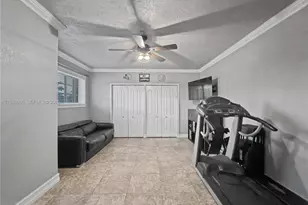 11040 NW 22nd St, Pembroke Pines, FL 33026 - Photo 32