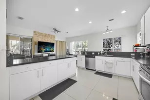 2007 NE 6th Ct, Homestead, FL 33033 - Photo 20