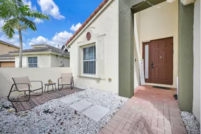 2007 NE 6th Ct, Homestead, FL 33033 - Photo 2