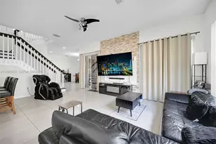 2007 NE 6th Ct, Homestead, FL 33033 - Photo 10