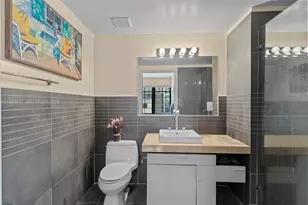 435 21st St, Miami Beach, FL 33139 - Photo 8