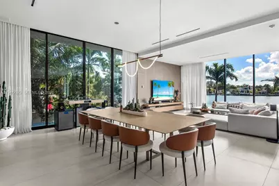 310 S Hibiscus Dr, Miami Beach, FL 33139 - Photo 16