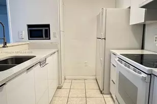 7125 NW 186th St, Hialeah, FL 33015 - Photo 2