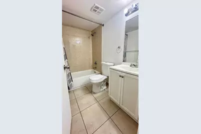 7125 NW 186th St #B110, Hialeah, FL 33015 - Photo 12