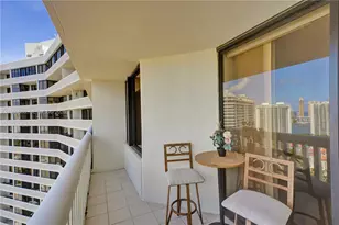 1000 W Island Blvd, Aventura, FL 33160 - Photo 26