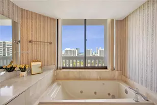 1000 W Island Blvd, Aventura, FL 33160 - Photo 44