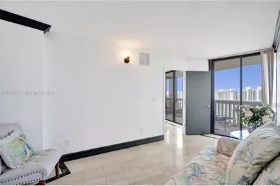1000 W Island Blvd #2908, Aventura, FL 33160 - Photo 70