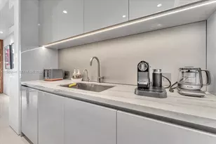 18975 Collins Ave, Sunny Isles Beach, FL 33160 - Photo 30