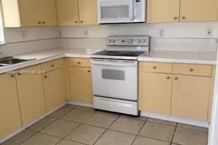 28107 SW 143rd Ct, Homestead, FL 33033 - Photo 6