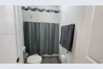 1225 NE 32nd Ave, Homestead, FL 33033 - Photo 10