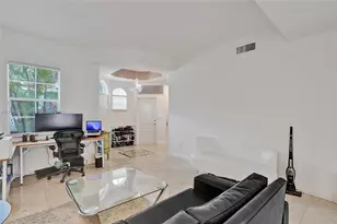 18450 NE 30th Pl, Aventura, FL 33160 - Photo 2