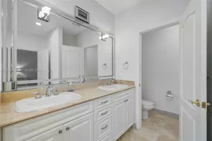 18450 NE 30th Pl, Aventura, FL 33160 - Photo 26