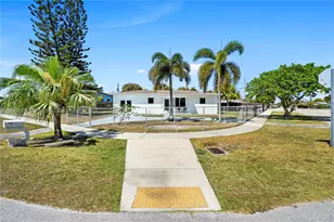 11805 SW 185th St, Miami, FL 33177 - Photo 2