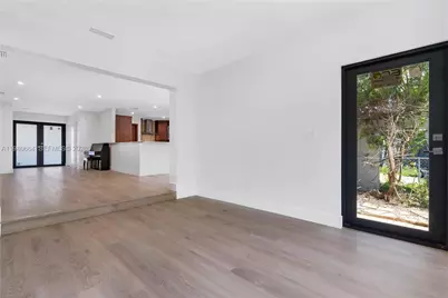 8951 Byron Ave, Surfside, FL 33154 - Photo 6