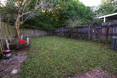 2203 NW 55th Ter, Lauderhill, FL 33313 - Photo 16