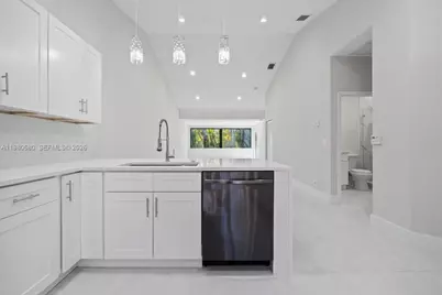 22665 Meridiana Dr, Boca Raton, FL 33433 - Photo 20