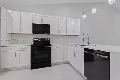 22665 Meridiana Dr, Boca Raton, FL 33433 - Photo 16