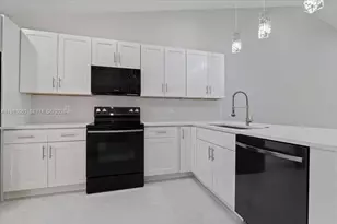 22665 Meridiana Dr, Boca Raton, FL 33433 - Photo 16