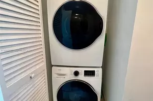 1111 SW 1st Ave, Miami, FL 33130 - Photo 10