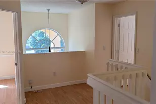 202 W Forest Oak Cir, Davie, FL 33325 - Photo 10