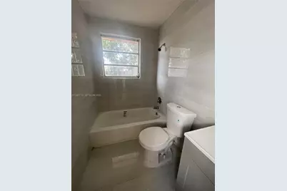 18425 NW 42nd Pl, Miami Gardens, FL 33055 - Photo 8