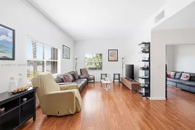 567 Racquet Club Rd #18, Weston, FL 33326 - Photo 18