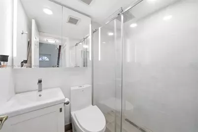 567 Racquet Club Rd #18, Weston, FL 33326 - Photo 26