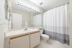 567 Racquet Club Rd, Weston, FL 33326 - Photo 28