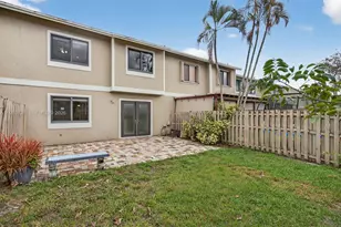 11160 NW 37th St, Sunrise, FL 33351 - Photo 32