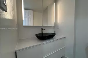 3550 NE 169th St, North Miami Beach, FL 33160 - Photo 18